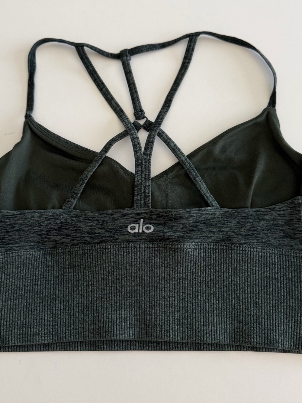 Alo Yoga Alosoft Lavish Bra Size XS - Picture 4 of 4